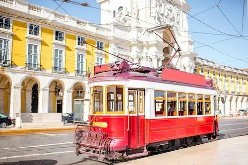 Considering a one-way car hire? Need to pick up your vehicle in one location and return it to another city, state, or even another country? In this blog post you'll find everything you should know.